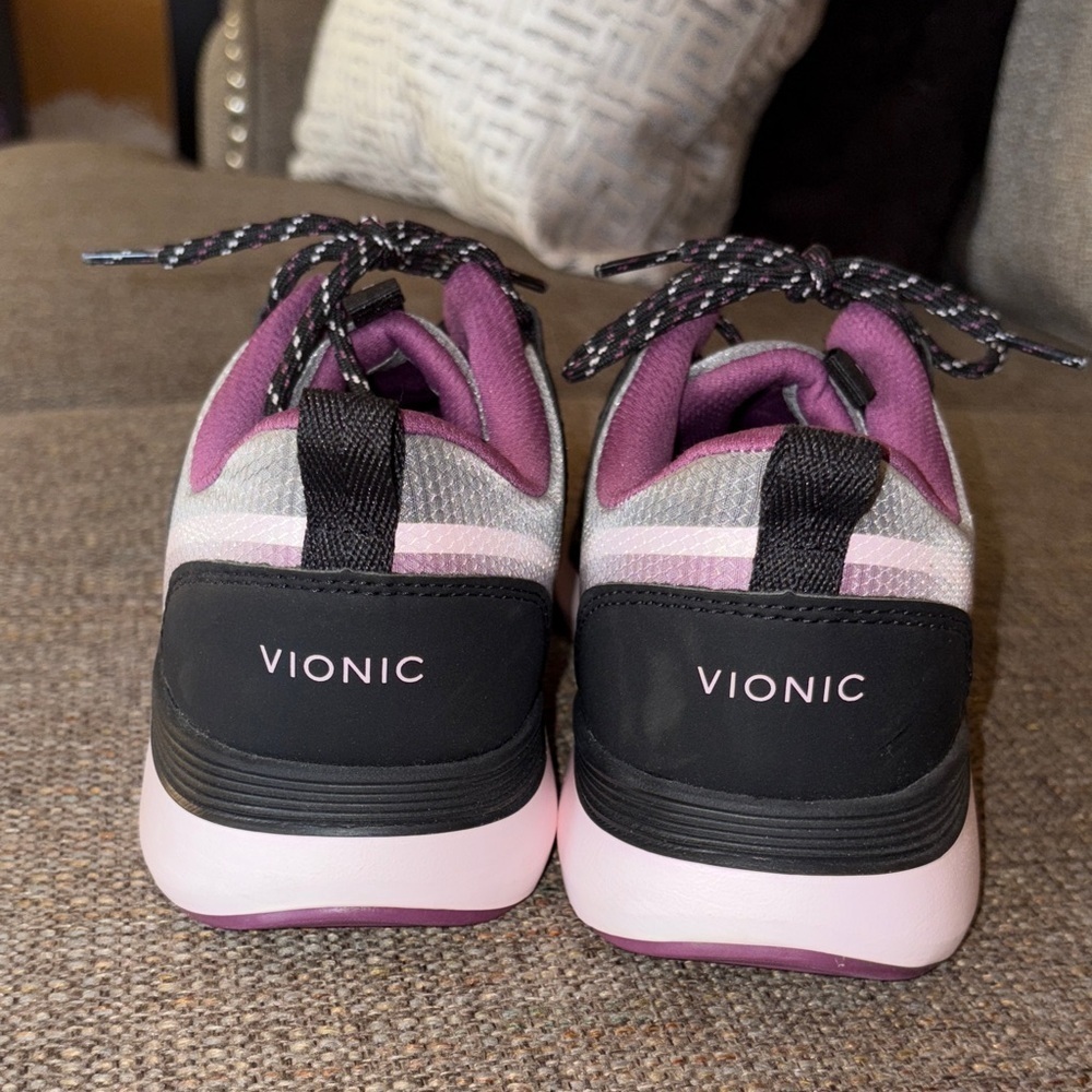 BNWOT No Box.. Vionic Austyn Sneakers Women's 8 - Picture 4 of 10